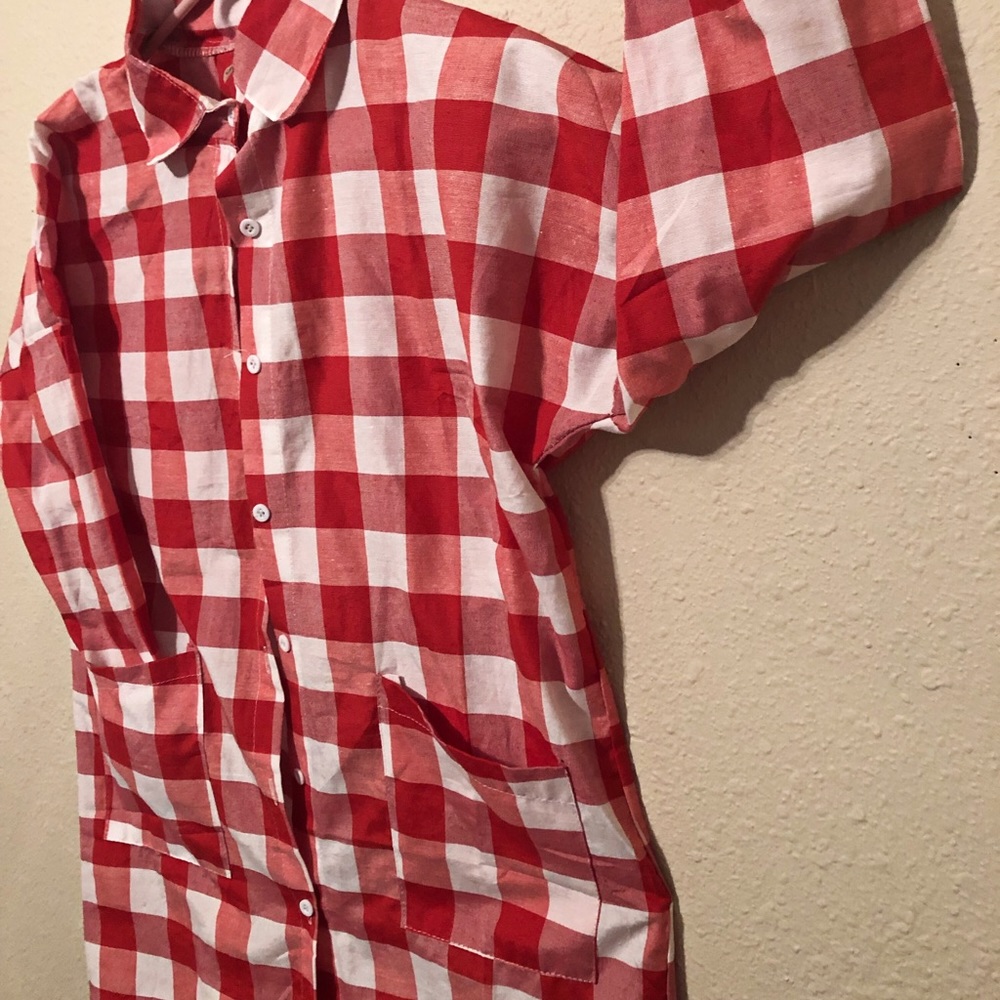 Red and white plaid button up